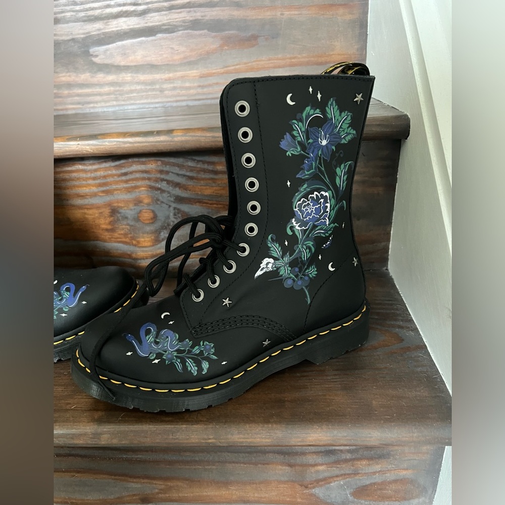 NEW Dr Martens 1490 MYSTIC FLORAL LEATHER MID-CALF BOOTS